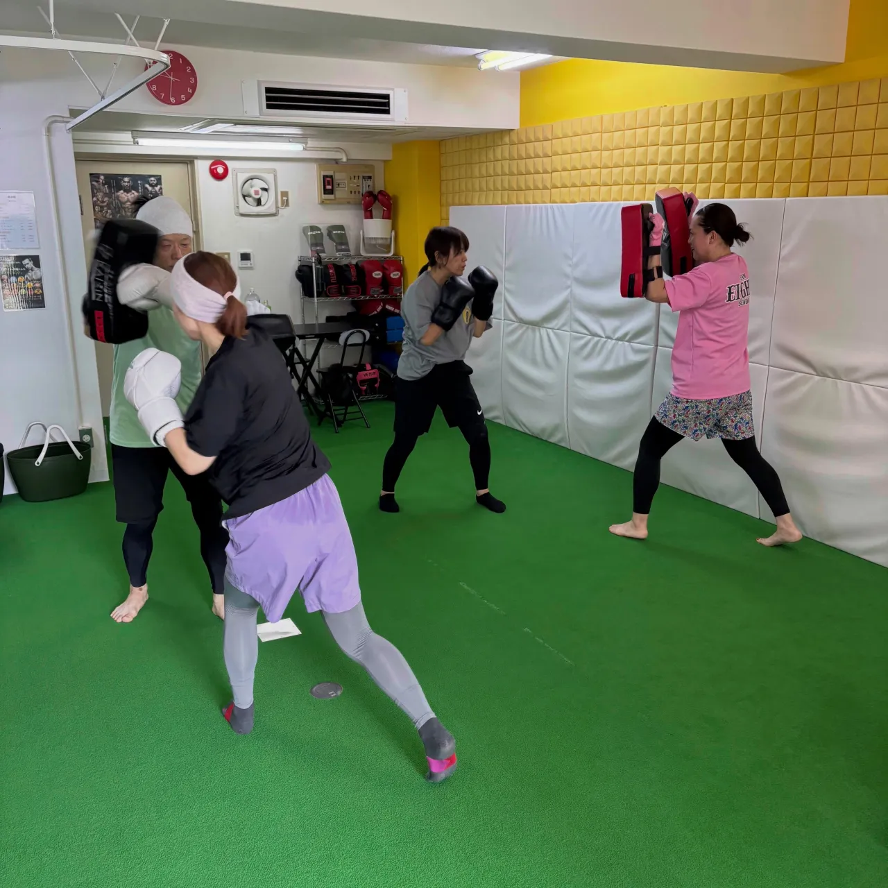 ミット打ちで楽しく全身運動🥊